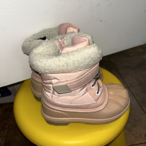 Pink Cat & Jack boots size 9c - Picture 2 of 3